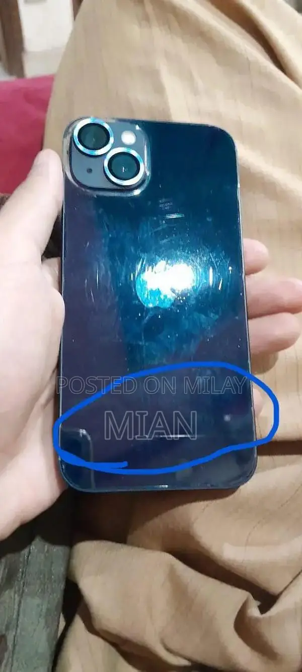 Apple iPhone 13 128GB Smartphone - Excellent Condition