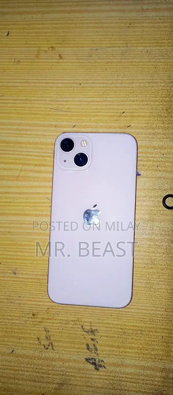 Apple iPhone 13 128GB Smartphone - Excellent Condition