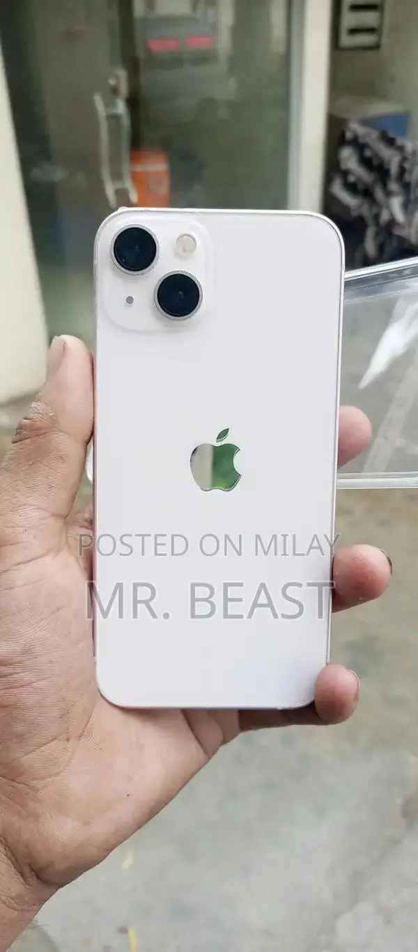 Apple iPhone 13 128GB Smartphone - Excellent Condition