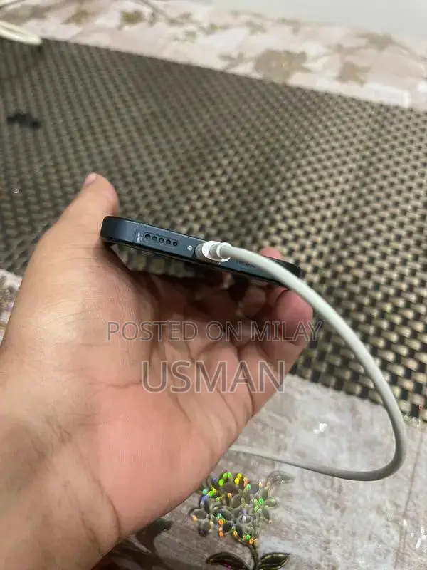 Apple iPhone 13 128GB Smartphone Black Edition