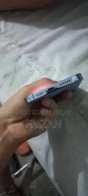 Apple iPhone 13 Pro Max - Premium Smartphone