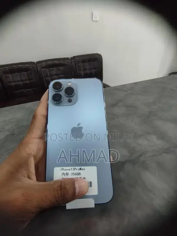 High-Performance Smartphone with Water Resistance