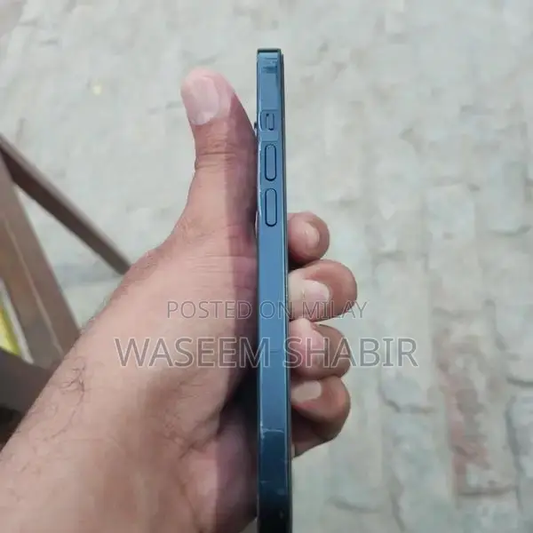 iPhone 14 128GB Navy Blue, Excellent Condition Smartphone