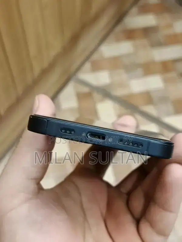 Apple iPhone 14 Pre-Owned 128GB Smartphone