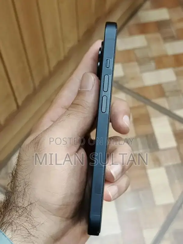 Apple iPhone 14 Pre-Owned 128GB Smartphone