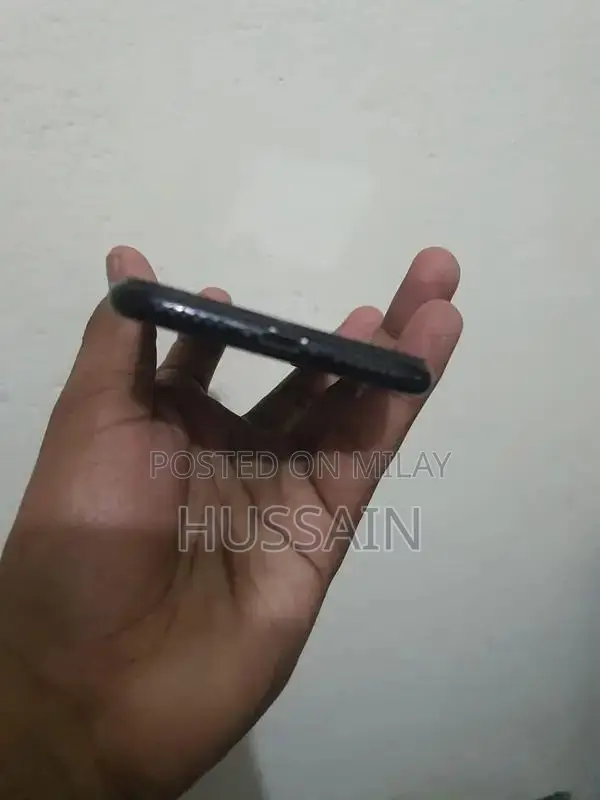 Apple iPhone 7 128GB Smartphone with Moderate Battery Health