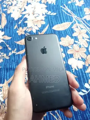 32GB Smartphone with Functional Home Button and Good Camera