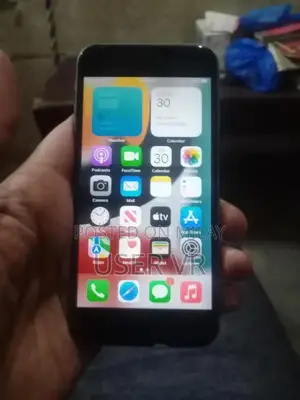 Apple iPhone 6s 32GB Smartphone - Good Condition