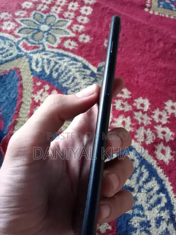 Apple iPhone 7 and 7 Plus Smartphone Collection