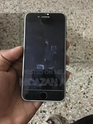 Partially Refurbished iPhone 7 with Working SIM