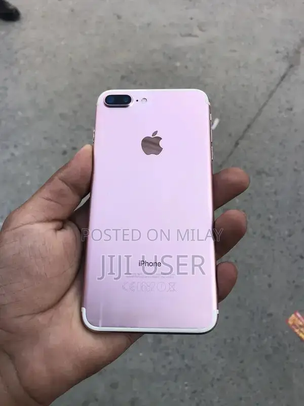 Functional iPhone 7 Plus 32GB Smartphone with Camera