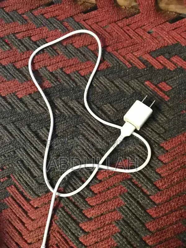 Universal Phone and Tablet Charging Accessory