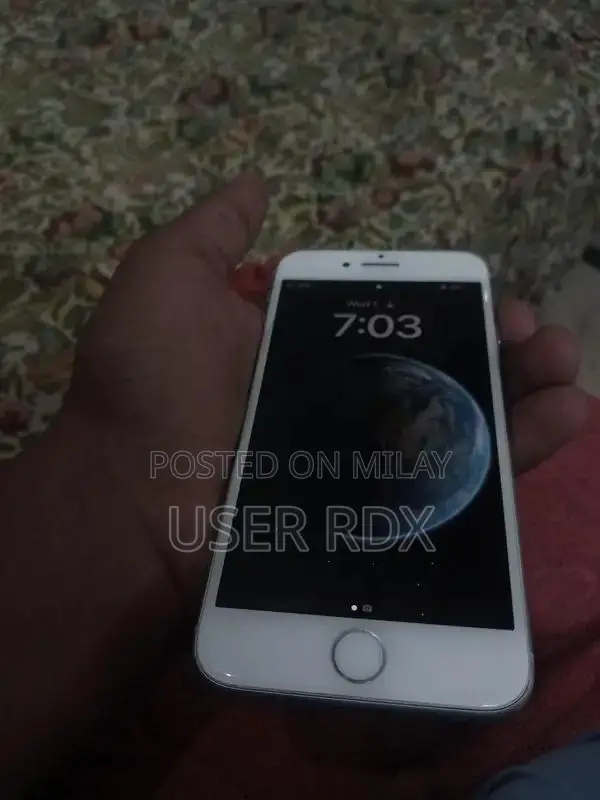 Apple iPhone 8 64GB Smartphone with True Tone Display