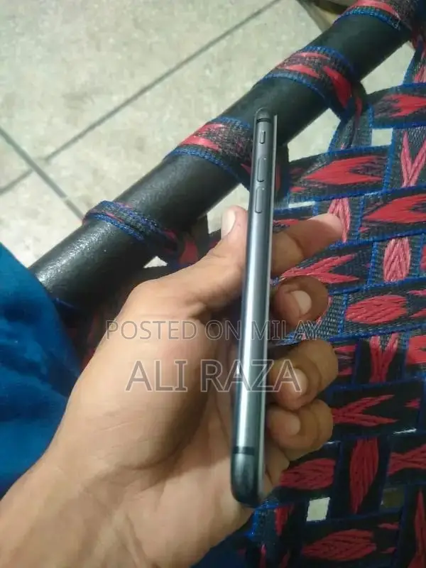 iPhone 8 256GB Fully Functional Smartphone