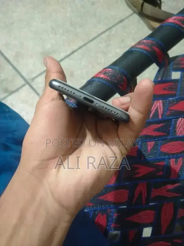 iPhone 8 256GB Fully Functional Smartphone