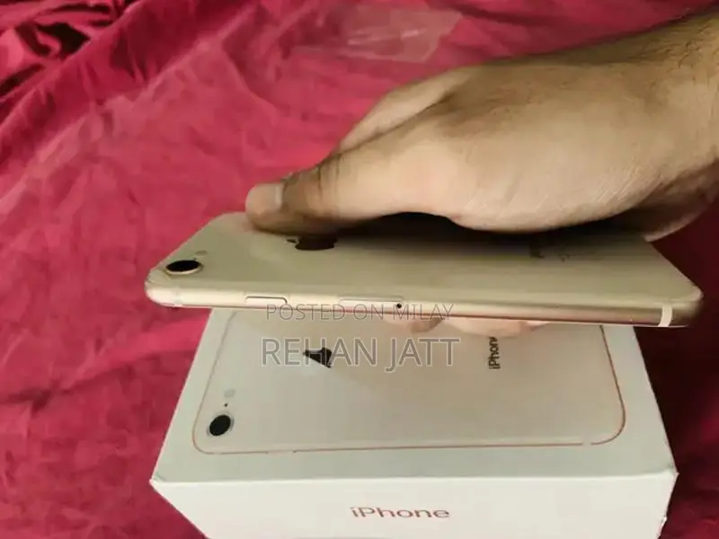 Apple iPhone 8 Pristine Smartphone with Original Packaging