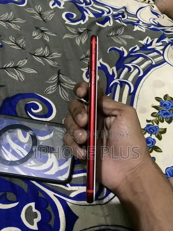 Apple iPhone 8 Plus Smartphone