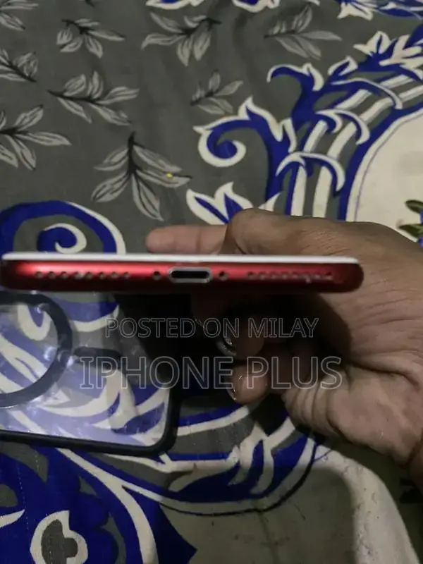 Apple iPhone 8 Plus Smartphone