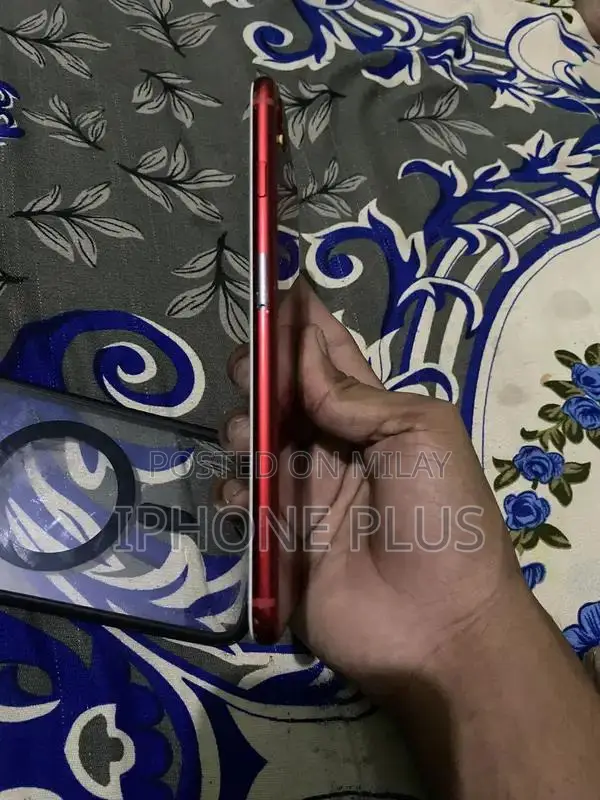 Apple iPhone 8 Plus Smartphone