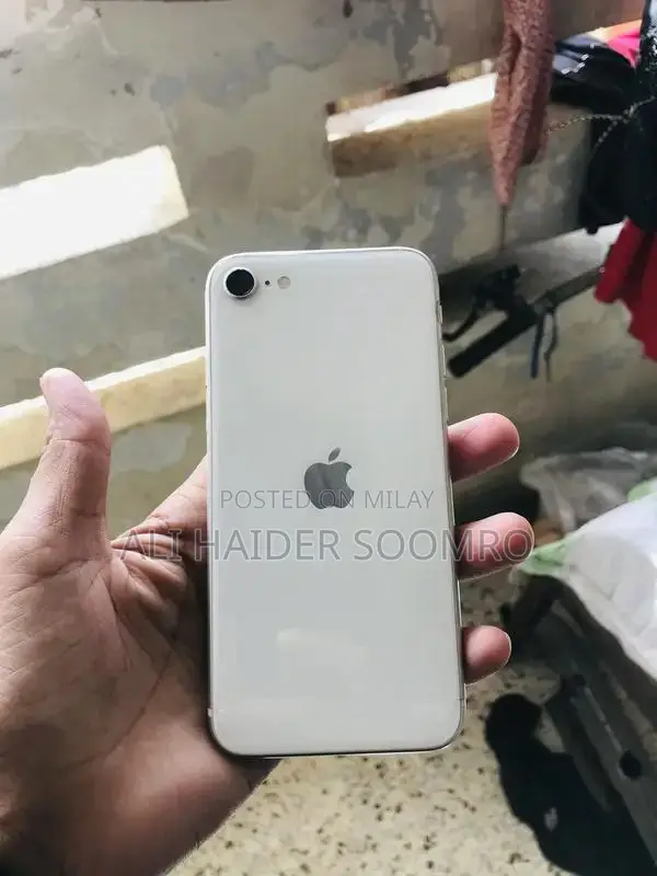 Apple iPhone SE 2022 64GB Sealed Smartphone