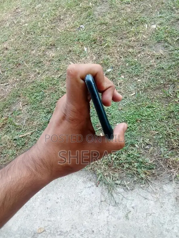 Apple iPhone SE 3rd Generation Smartphone - Excellent Condition