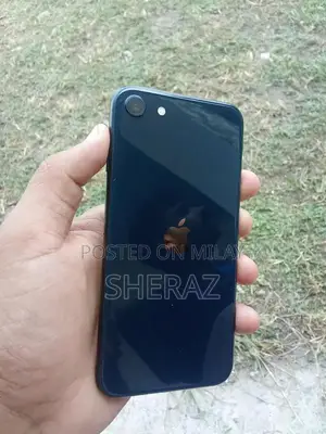 Apple iPhone SE 3rd Generation Smartphone - Excellent Condition