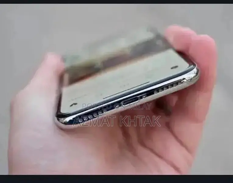 iPhone X 64GB White Smartphone with Advanced Features