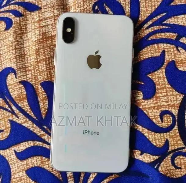 iPhone X 64GB White Smartphone with Advanced Features