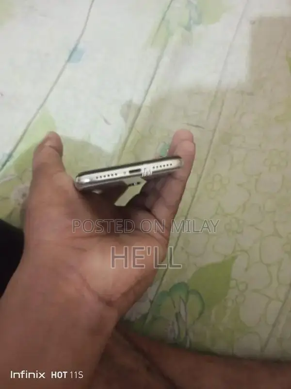 iPhone X Smartphone with High Battery Health