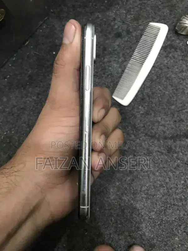 iPhone X 64GB Smartphone with Face ID