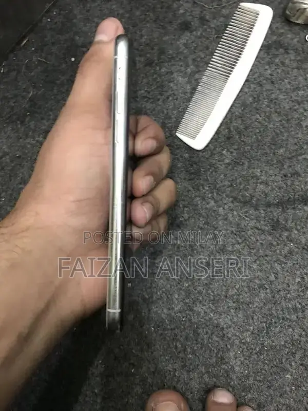 iPhone X 64GB Smartphone with Face ID