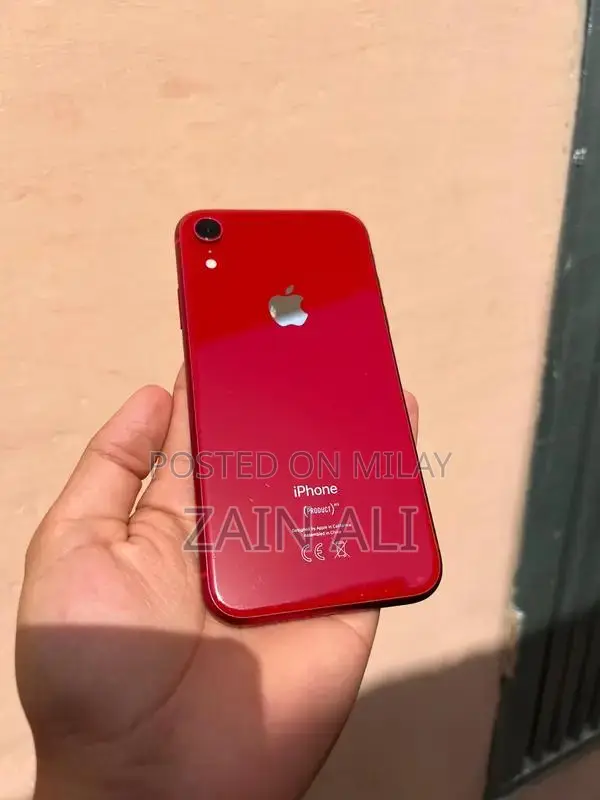 Refurbished iPhone XR Smartphone with Good Battery