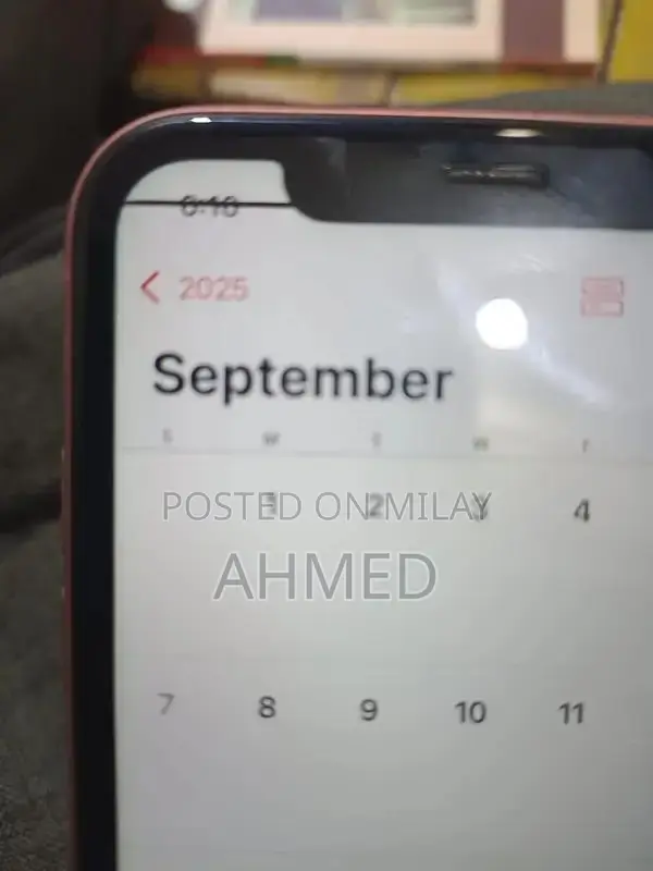 Apple iPhone XR 64GB Smartphone with Minor Screen Line