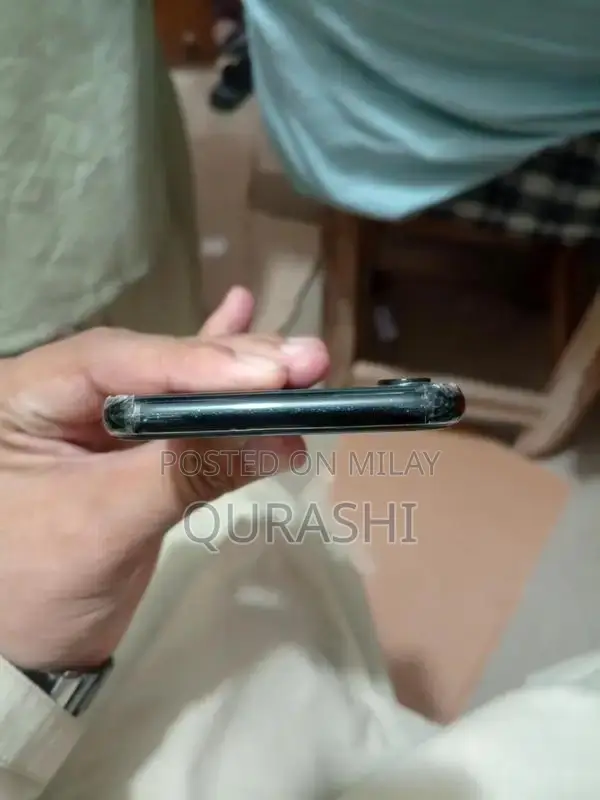 Apple iPhone XR 128GB Smartphone with Advanced Features