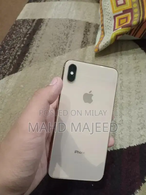 Apple iPhone XS Max 64GB Smartphone - Golden Color