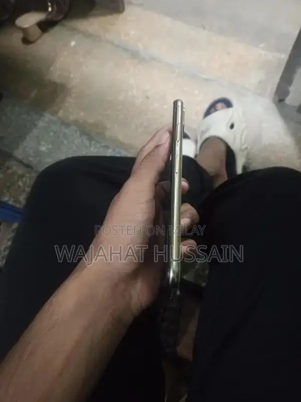 Apple iPhone XS Max 64GB Smartphone