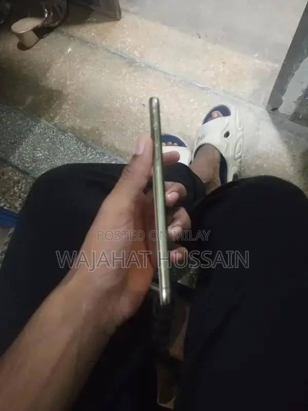 Apple iPhone XS Max 64GB Smartphone