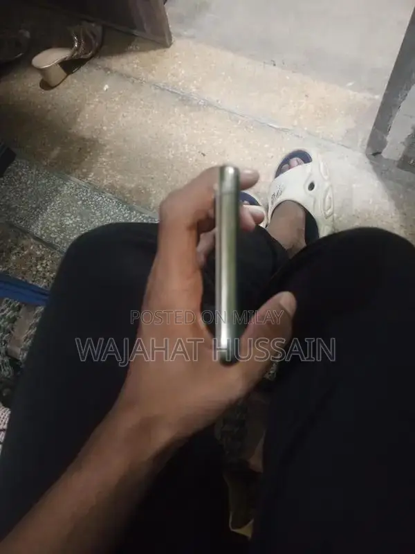 Apple iPhone XS Max 64GB Smartphone