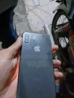 Apple iPhone XS 256GB High-Capacity Smartphone