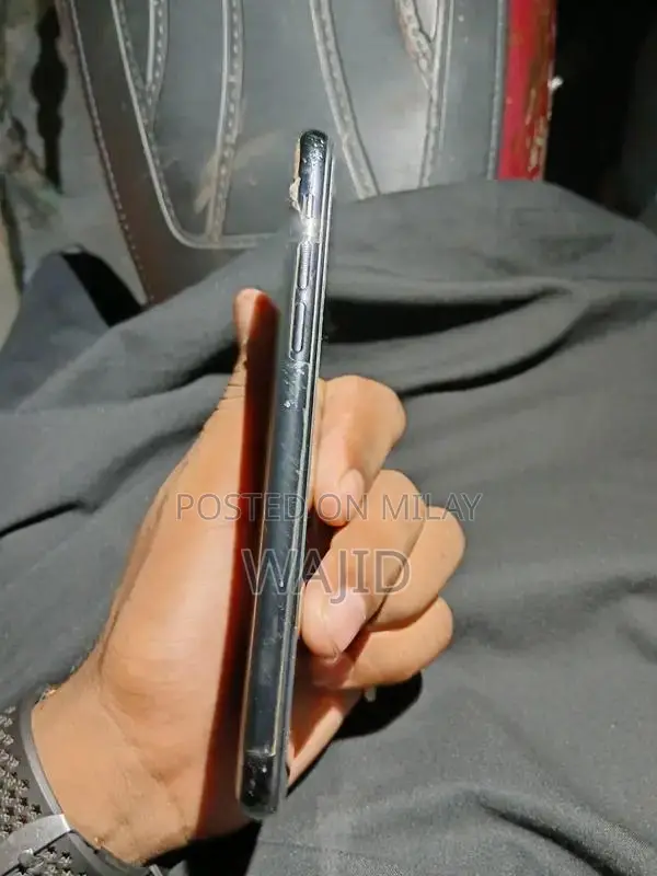 Apple iPhone XS 256GB High-Capacity Smartphone