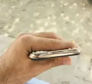 Gold iPhone XS Dual SIM 64GB Smartphone