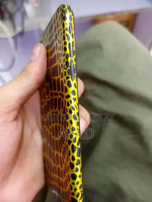 Apple iPhone XS 64GB Smartphone