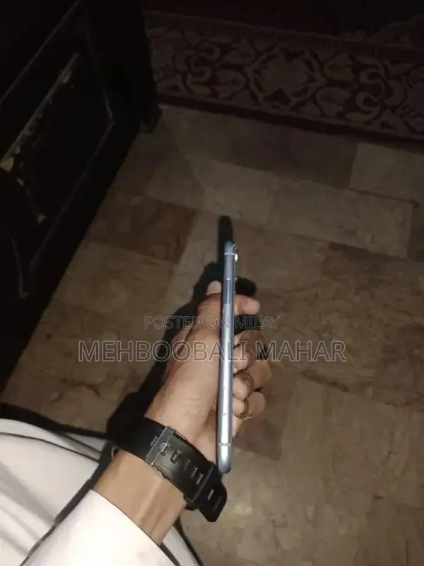 Apple iPhone XR Smartphone - Non PTA Model