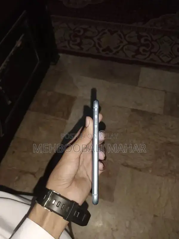 Apple iPhone XR Smartphone - Non PTA Model