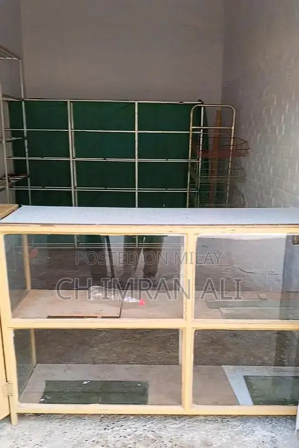 Iron Counter with Two Racks and Display Stand