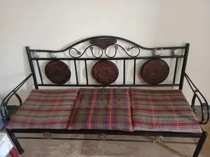 Photo - 5-Seater Iron Sofa Set - Sturdy and High-Quality Furniture