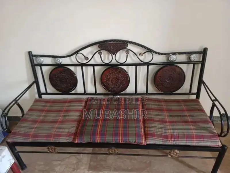 5-Seater Iron Sofa Set - Sturdy and High-Quality Furniture