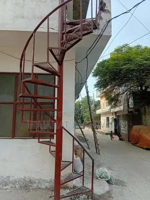 Iron Staircase with 16 Steps