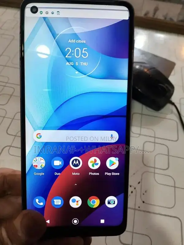 Motorola Budget Smartphone with Long Battery Life