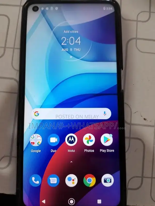 Motorola Budget Smartphone with Long Battery Life